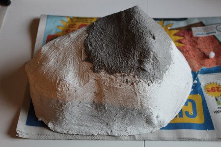 Ett lager med husfix och svart hobbyfärg iblandad