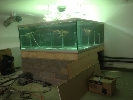 Bakgrunden skall täcka utblås och insugsrör