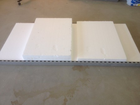 Börjar med att silikona ihop frigoliten