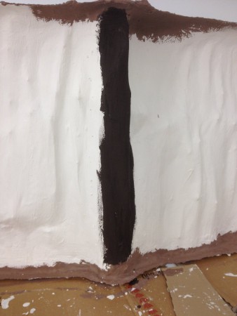 Här skall insugshålen borras upp innifrån med dosborr